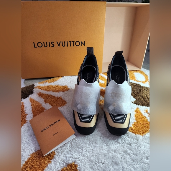 Louis Vuitton Calfskin Heels Loafers Rare 2020 Collection - Picture 10 of 13